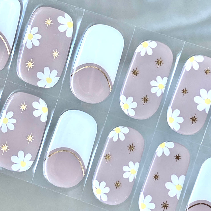 SUPERSET semicured gel nail stickers - white daisies on nude pink base, French tipped accent nails. Floral nail wrap, daisy nail stickers